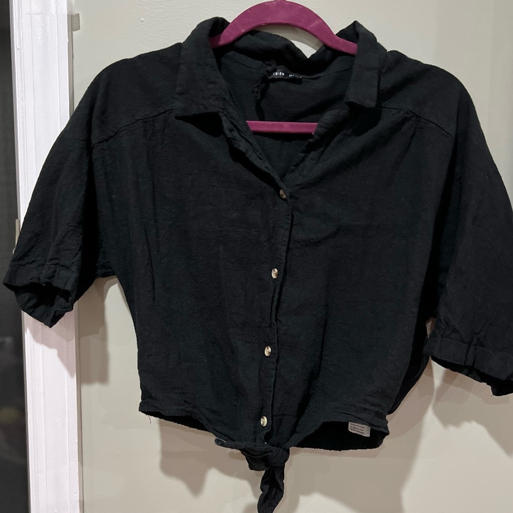 Black crop top